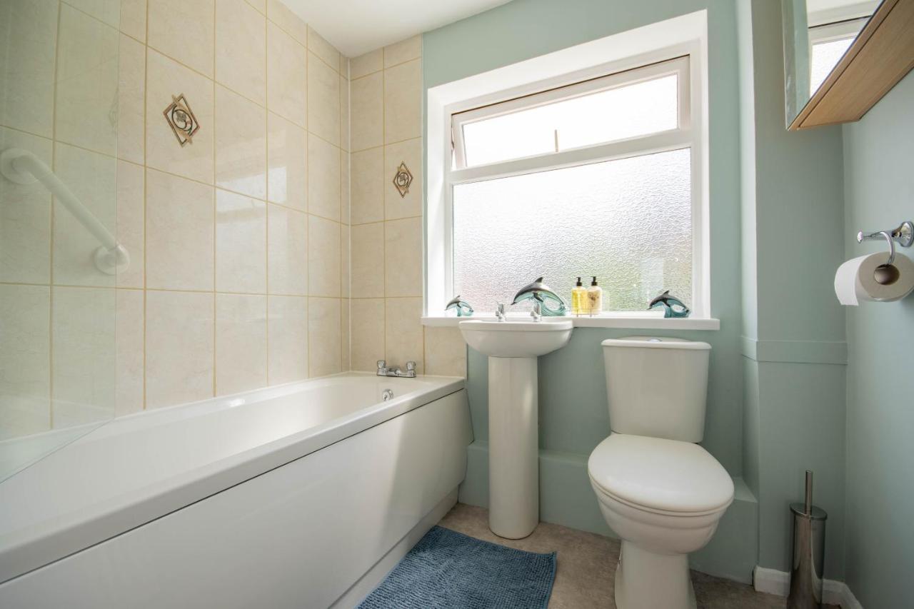 3-Bedroom House With Garden, Conservatory, In Centre Of Worcester Exteriér fotografie