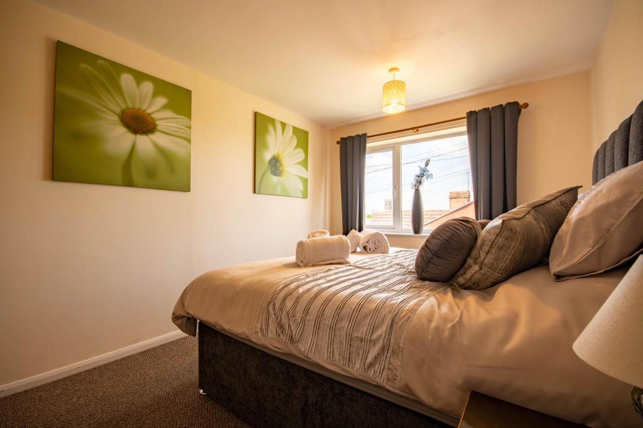 3-Bedroom House With Garden, Conservatory, In Centre Of Worcester Exteriér fotografie