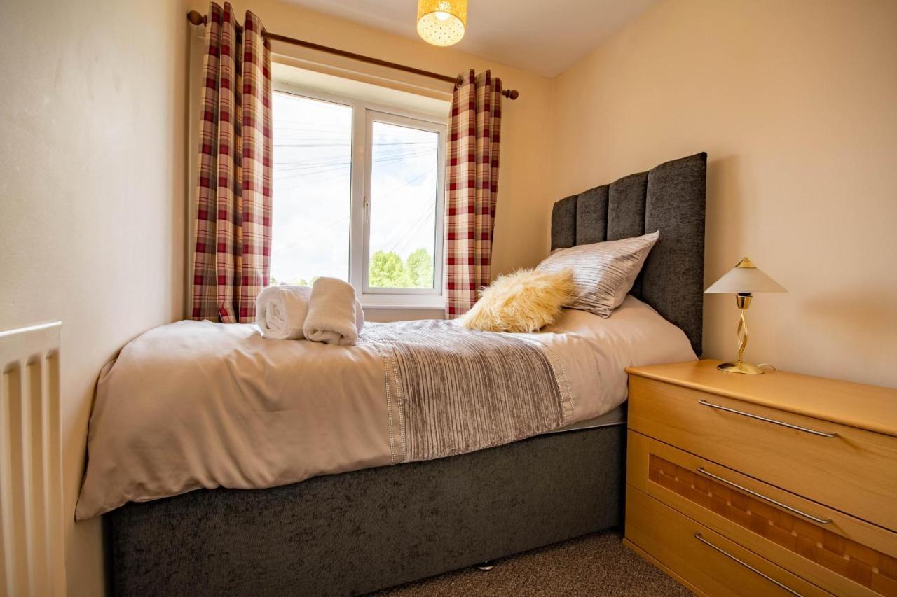 3-Bedroom House With Garden, Conservatory, In Centre Of Worcester Exteriér fotografie