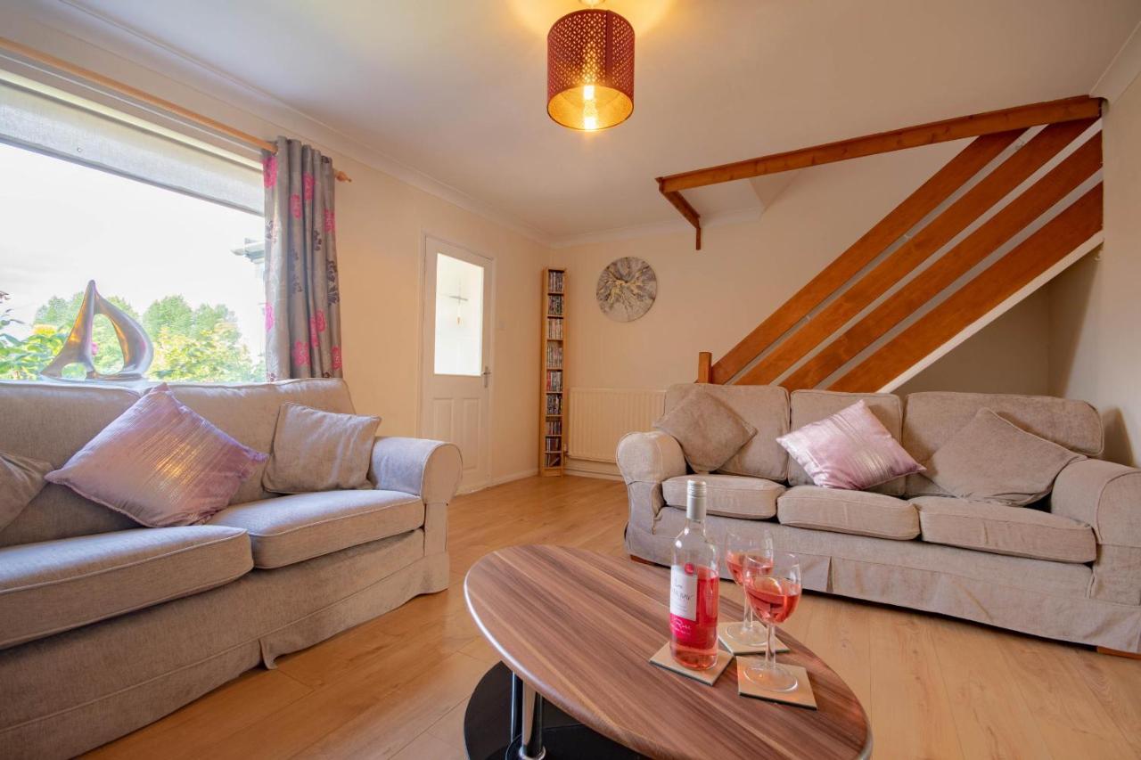 3-Bedroom House With Garden, Conservatory, In Centre Of Worcester Exteriér fotografie