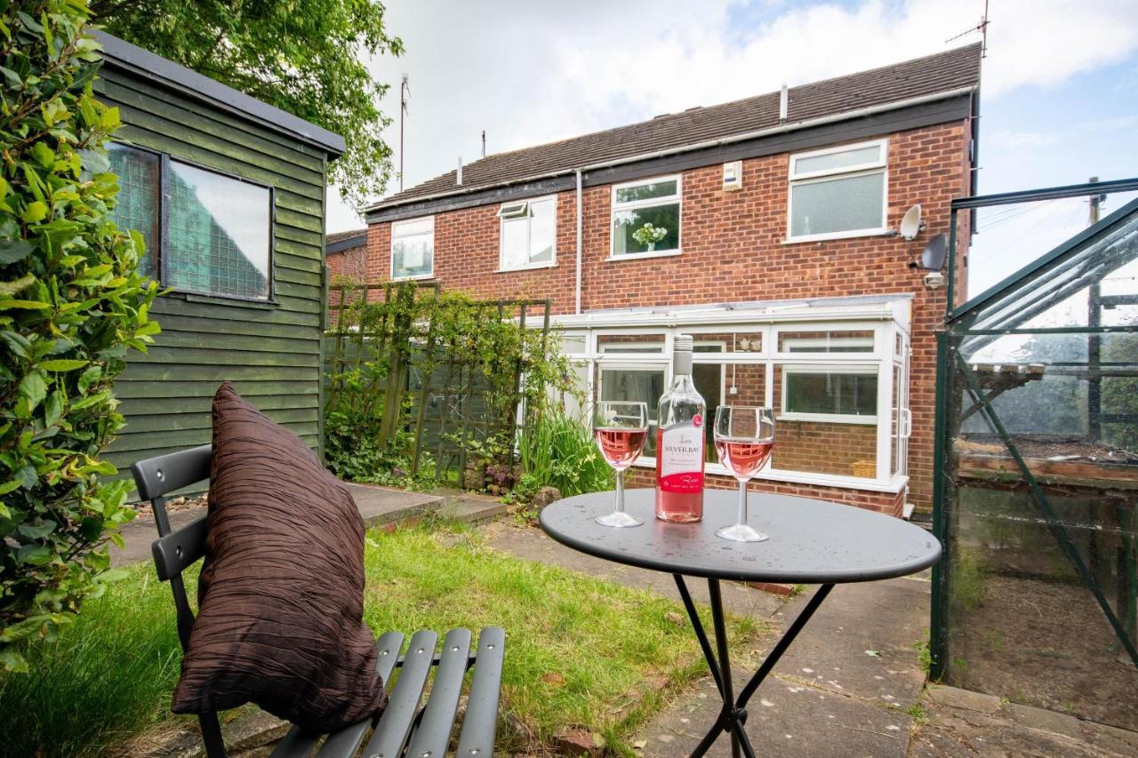 3-Bedroom House With Garden, Conservatory, In Centre Of Worcester Exteriér fotografie